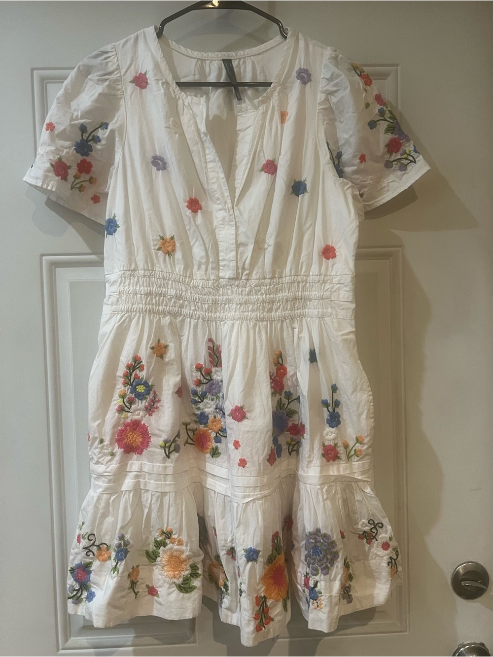 Anthropologie White Floral Embroidered Dress Size Medium